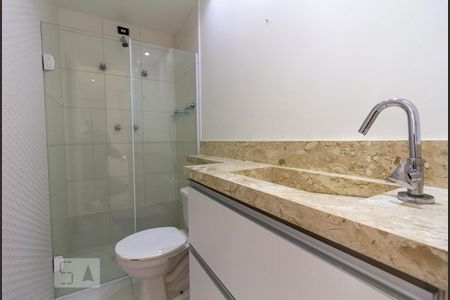 Banheiro de apartamento à venda com 1 quarto, 40m² em Jaguaribe, Osasco
