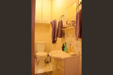 Lavabo de apartamento à venda com 2 quartos, 64m² em Barra da Tijuca, Rio de Janeiro