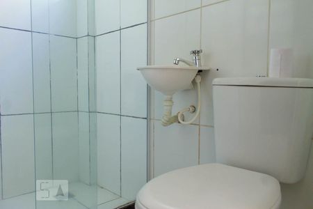 Banheiro de casa de condomínio para alugar com 1 quarto, 45m² em Engenho Novo, Rio de Janeiro