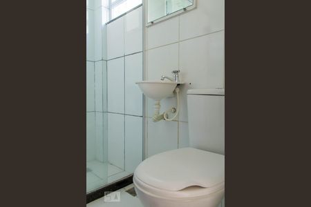 Banheiro de casa de condomínio para alugar com 1 quarto, 45m² em Engenho Novo, Rio de Janeiro