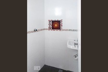 Banheiro de casa para alugar com 1 quarto, 60m² em Vila Mariana, São Paulo