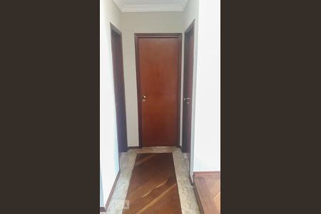 Corredor de apartamento para alugar com 2 quartos, 68m² em Cambuci, São Paulo