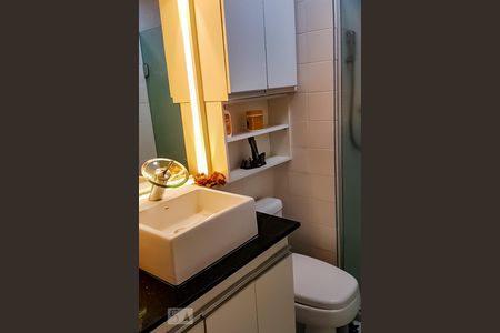 Banheiro de apartamento para alugar com 2 quartos, 62m² em Vila Itapegica, Guarulhos