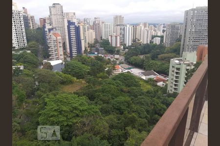 Apartamento à venda com 3 quartos, 364m² em Vila Suzana, São Paulo