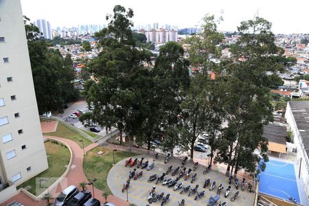 Vista de apartamento à venda com 2 quartos, 49m² em Jardim Henriqueta, Taboão da Serra