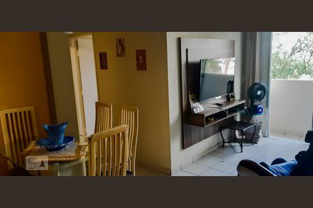 Sala de apartamento para alugar com 2 quartos, 55m² em Jardim Santa Emília, São Paulo