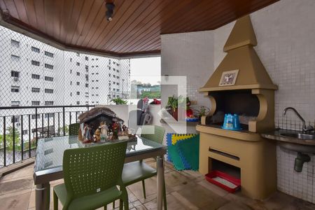 Varanda de apartamento para alugar com 3 quartos, 150m² em Real Parque, São Paulo