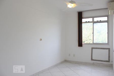 Quarto 1 de apartamento à venda com 2 quartos, 54m² em Itanhangá, Rio de Janeiro