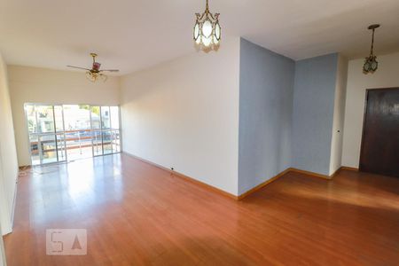 Sala de apartamento para alugar com 2 quartos, 95m² em Taquara, Rio de Janeiro