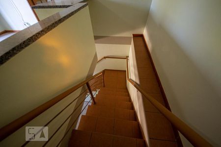 Escada de casa à venda com 3 quartos, 140m² em São José, Novo Hamburgo