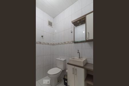 Banheiro de apartamento para alugar com 1 quarto, 35m² em Floresta, Porto Alegre