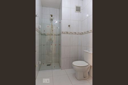 Banheiro de apartamento para alugar com 1 quarto, 35m² em Floresta, Porto Alegre