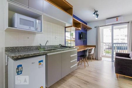 Cozinha de kitnet/studio para alugar com 1 quarto, 28m² em Bela Vista, São Paulo