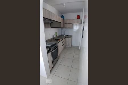 Cozinha de apartamento para alugar com 2 quartos, 60m² em Serraria, São José