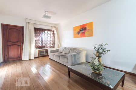 Casa à venda com 300m², 3 quartos e 4 vagasSala