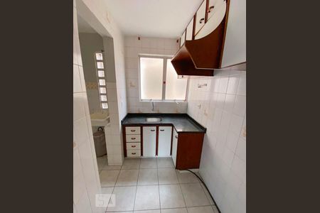 Cozinha de apartamento para alugar com 3 quartos, 66m² em Portão, Curitiba
