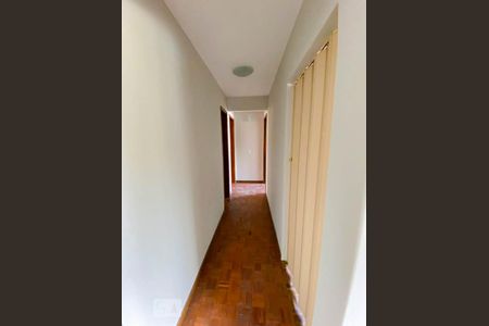 Corredor de apartamento para alugar com 3 quartos, 66m² em Portão, Curitiba