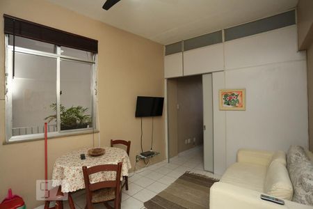 Sala de apartamento à venda com 1 quarto, 38m² em Copacabana, Rio de Janeiro