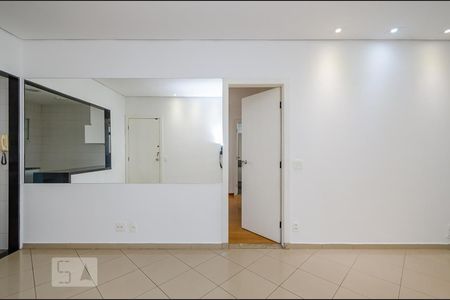 Apartamento para alugar com 3 quartos, 75m² em Belvedere, Belo Horizonte