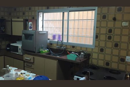 cozinha de casa para alugar com 3 quartos, 240m² em Jardim Londrina, São Paulo