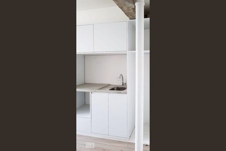 Cozinha de kitnet/studio para alugar com 1 quarto, 28m² em Bela Vista, São Paulo