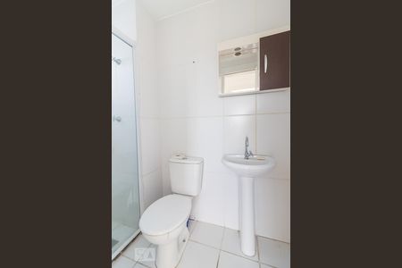 Banheiro de apartamento à venda com 2 quartos, 47m² em Protásio Alves, Porto Alegre