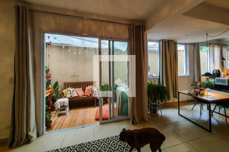 Sala de casa para alugar com 1 quarto, 140m² em Vila Monumento, São Paulo