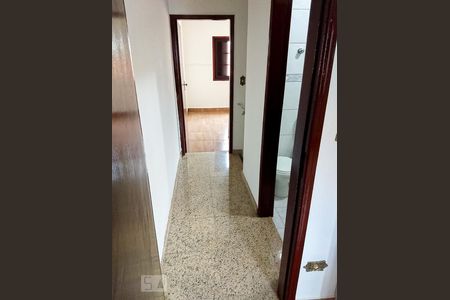 Corredor de casa à venda com 2 quartos, 80m² em Jardim Guanca, São Paulo