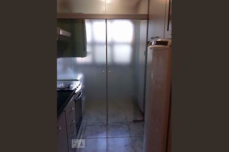 Cozinha de apartamento para alugar com 3 quartos, 73m² em Jardim Ampliação, São Paulo