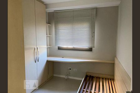 Quarto 01 de apartamento para alugar com 3 quartos, 100m² em Cristo Rei, Curitiba