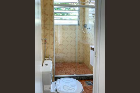 Banheiro de apartamento para alugar com 1 quarto, 55m² em Vila da Penha, Rio de Janeiro