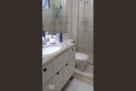Banheiro de apartamento à venda com 3 quartos, 139m² em Vila Suzana, São Paulo