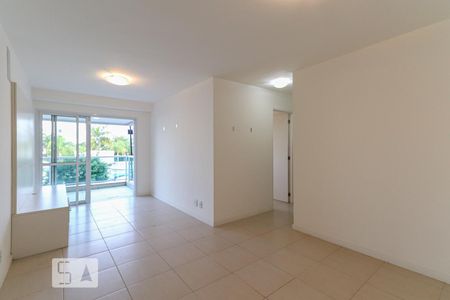 Sala de apartamento para alugar com 2 quartos, 70m² em Recreio dos Bandeirantes, Rio de Janeiro