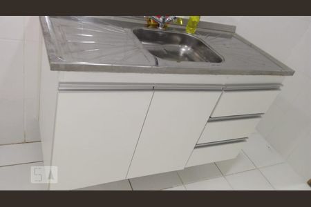Cozinha - Armários de apartamento à venda com 2 quartos, 48m² em Jardim Henriqueta, Taboão da Serra
