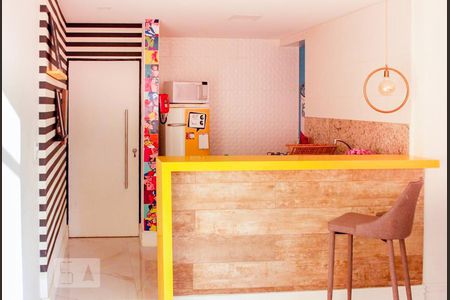 Cozinha de apartamento para alugar com 2 quartos, 55m² em Bela Vista, São Paulo