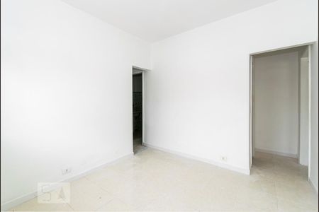 Sala de casa para alugar com 1 quarto, 56m² em Penha Circular, Rio de Janeiro