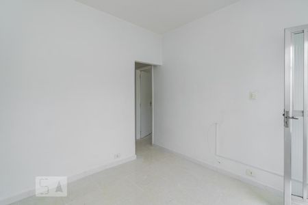 Sala de casa para alugar com 4 quartos, 200m² em Penha Circular, Rio de Janeiro