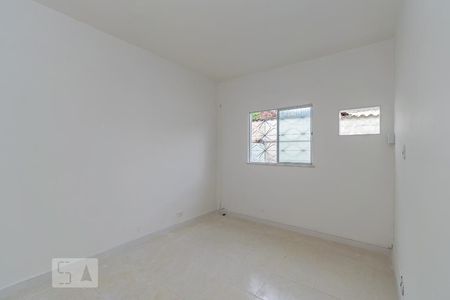 Quarto de casa para alugar com 4 quartos, 200m² em Penha Circular, Rio de Janeiro