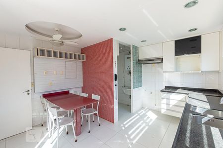Cozinha  de apartamento à venda com 3 quartos, 175m² em São Francisco, Niterói