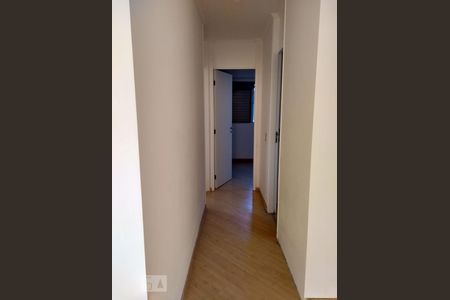 Corredor de apartamento para alugar com 2 quartos, 74m² em Vila Isa, São Paulo