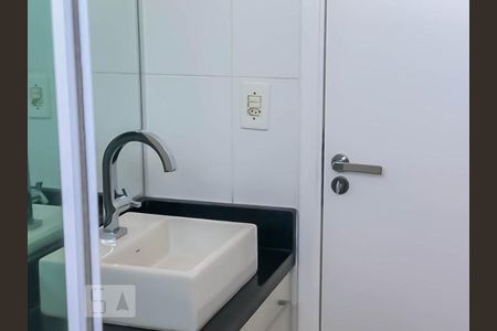 Banheiro de apartamento para alugar com 2 quartos, 58m² em Vila Milton, Guarulhos