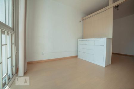 Sala  de kitnet/studio para alugar com 1 quarto, 35m² em Rio Branco, Porto Alegre