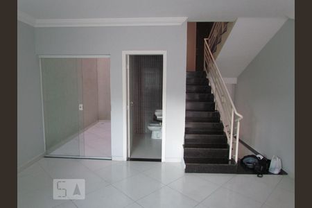 Sala de casa para alugar com 3 quartos, 215m² em Jardim Santa Cruz (sacomã), São Paulo