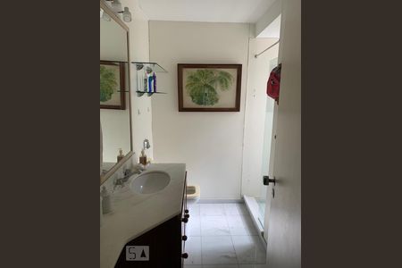 Banheiro Social de apartamento à venda com 3 quartos, 124m² em Lagoa, Rio de Janeiro