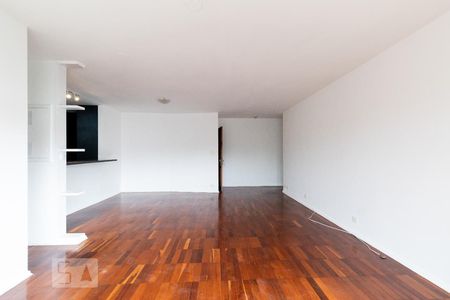 Sala de apartamento à venda com 3 quartos, 123m² em Sumaré, São Paulo