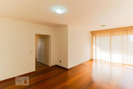 Sala de apartamento para alugar com 3 quartos, 100m² em Campo Belo, São Paulo