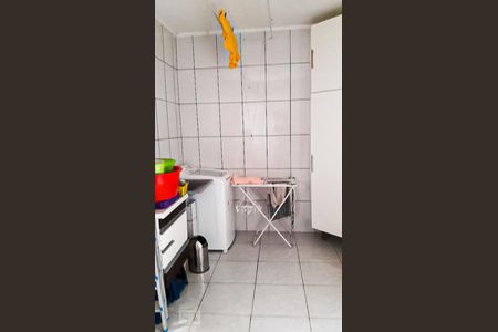 Área de Serviço de casa para alugar com 2 quartos, 65m² em Vila Nivi, São Paulo