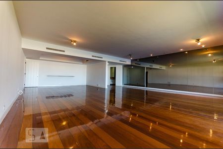 Sala de Estar de apartamento à venda com 4 quartos, 380m² em Lagoa, Rio de Janeiro