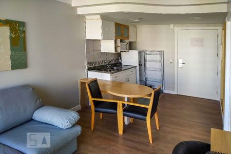 Sala / Cozinha de apartamento à venda com 1 quarto, 36m² em Rio Branco, Porto Alegre