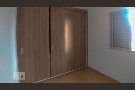 Banheiro do Quarto 1 de apartamento para alugar com 3 quartos, 74m² em Jardim Ester Yolanda, São Paulo